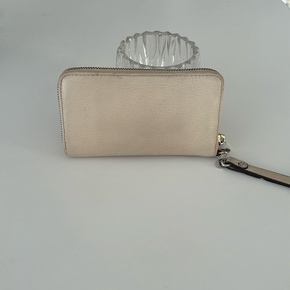 Michael Kors, cream, leather wristlet - Picture 2 of 11